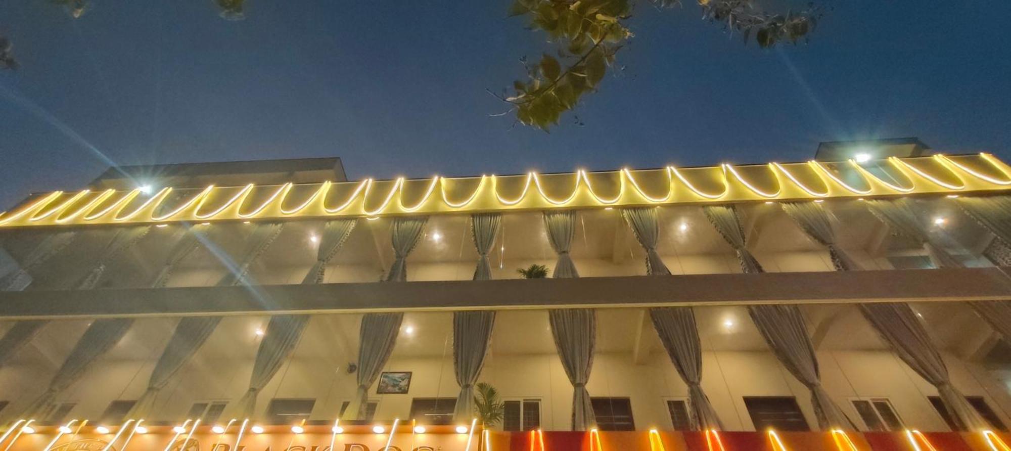Hotel Amulya Regency Bayappanhalli Exterior foto